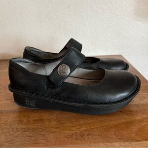 Alegria Women's Paloma Flat Black Leather Mary Jane Shoe Size 37